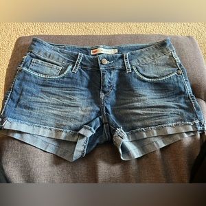 Levis Denim shorty short size 7 NWOT